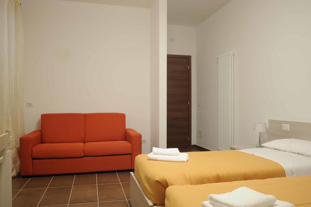 Agriturismo La Bioca Кастильоне-Фаллетто Экстерьер фото